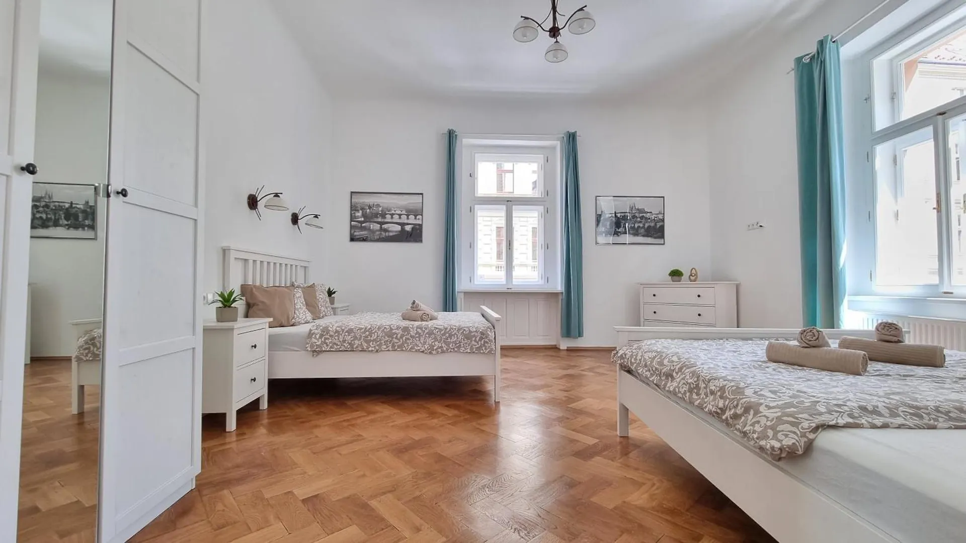 Appartamento Finnem Rentals Tyrsova Praga
