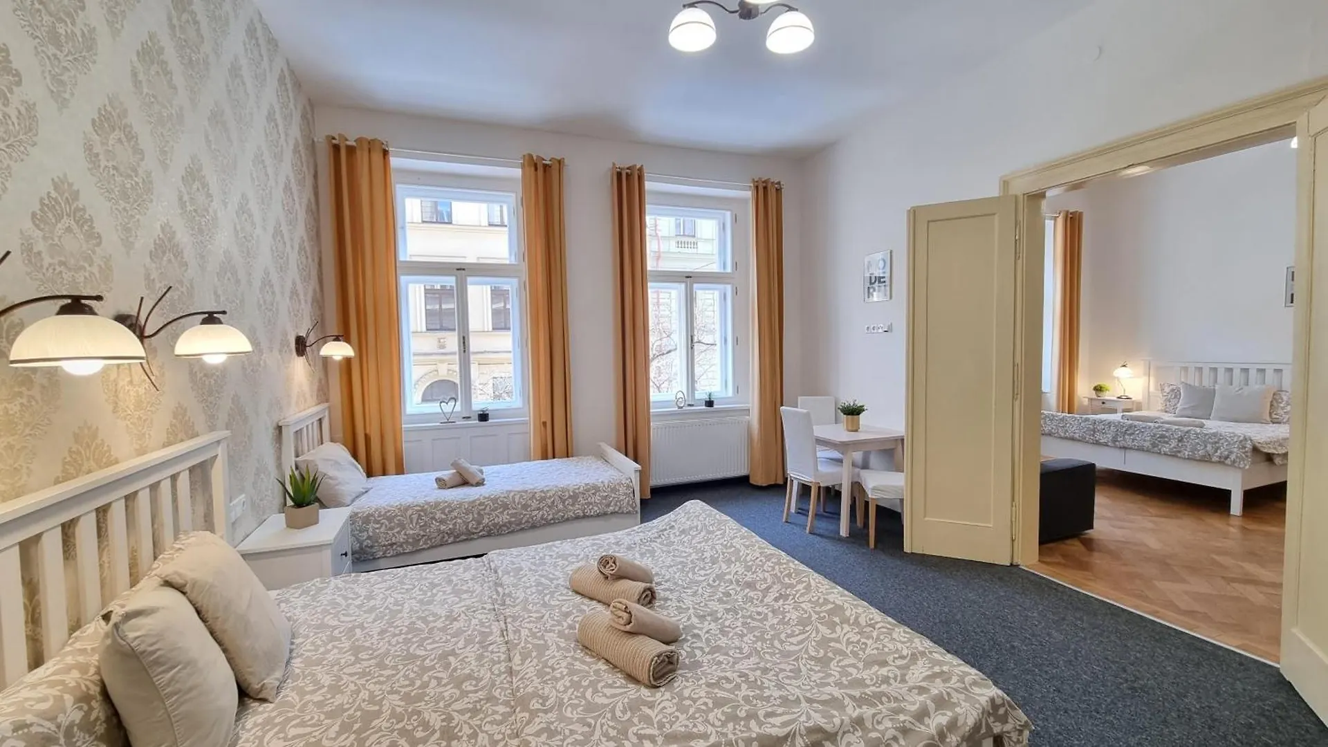 Finnem Rentals Tyrsova Praga Appartamento